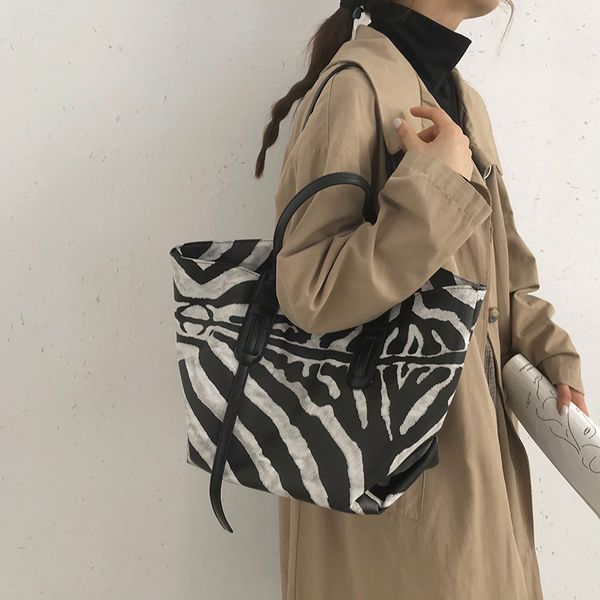 

luxurys designers bags zebra-stripe womens tote bag 2020 new style fashion autumn and winter large capacity bag design shopping bag