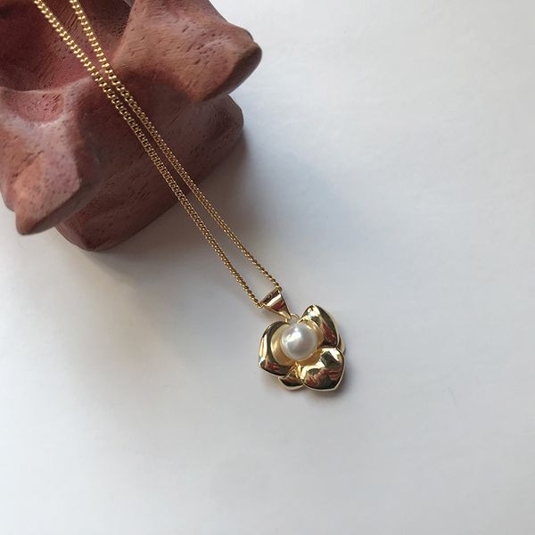

fine jewelry, necklace, simple fashion, floret inlaid pearl pendant necklace, Silver