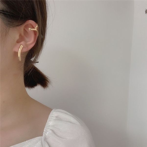 

fflacell simple geometric crescent hit color personality curve ear bone clip metal stud earrings for woman men jewelry gifts, Golden;silver