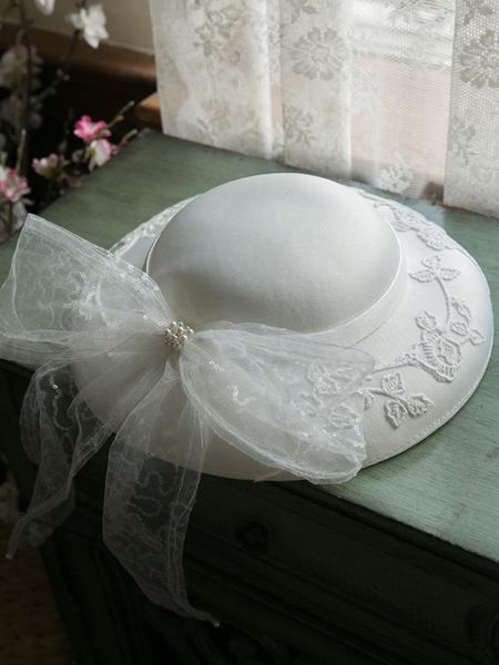 

stingy brim hats bride wedding hat white embroidery lace flower fedoras long gauze bow fascinator headdress french ladies evening party, Blue;gray