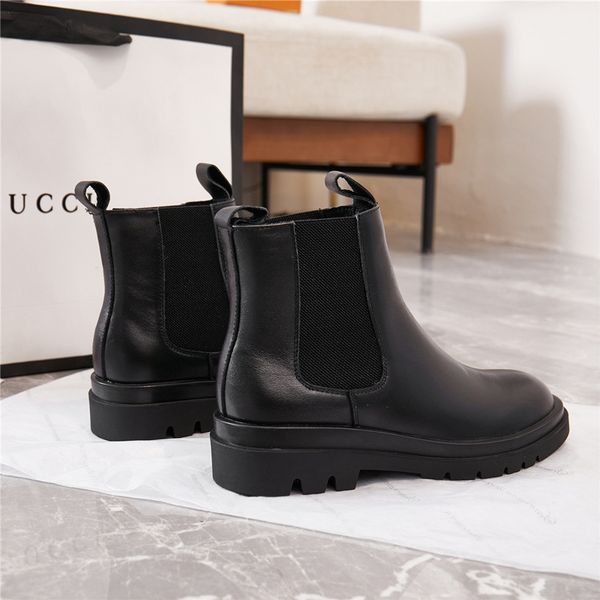 

Smoky boot women 2020 new leather women boots black thick Martin boots women light European and American boots