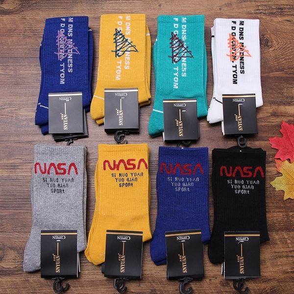 

men's 20 new stockings and trendy couple mid-calf personalized skateboard socks trendy brand men's socks eckc7, Black