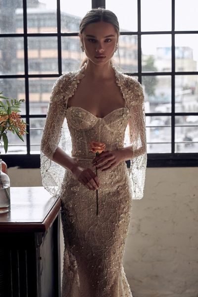 2021 Julie Vino Abiti da sposa a sirena Abiti da sposa con avvolgenti applicazioni in pizzo di cristallo Splendidi abiti da sposa238N