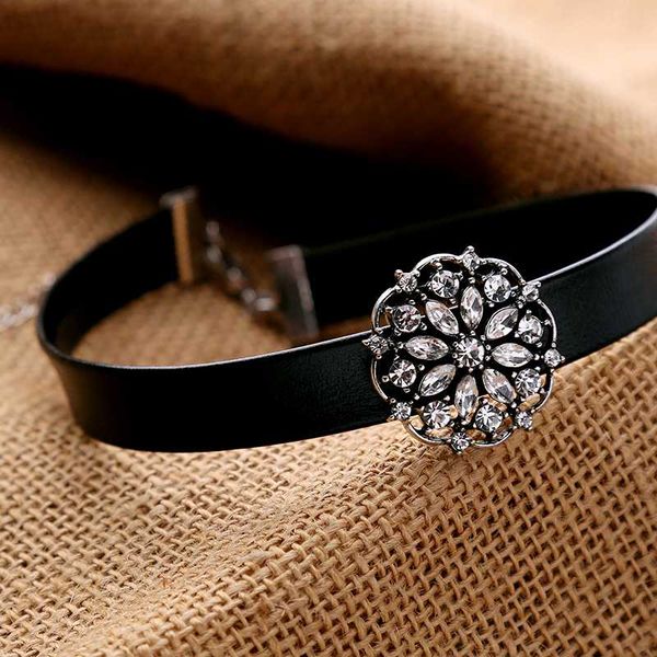 

balanbiu punk style women choker necklace crystal hollowed flower black imitation leather vintage silver color fashion jewelry, Golden;silver