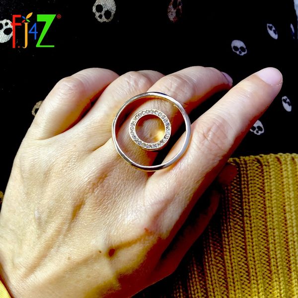 

cluster rings f.j4z brand designer finger ring for women rock round circle rhinestone ladies jewelry anillos de mujeres, Golden;silver