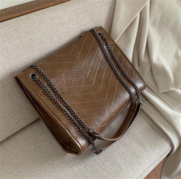 

fashion wild handbag shoulder bag leather crossbody bag with v pattern large capacity tote chain