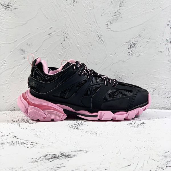 

luxurys designers men casual shoes triple outdoor platform shoes lace up women sneakers track trainers fashion designer sneakers, Black