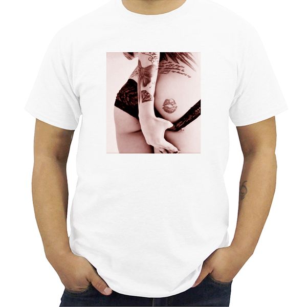 

new lips inked girl tattoo icon punk rock art gift party men t-shirt male short sleeve print summer t shirt streetwear