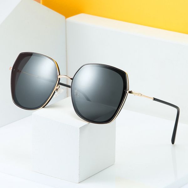 

lonsy polarization sunglasses women gradient lens sun glasses vintage frame sun glasses beach sunshade travel sunglasses uv400, White;black