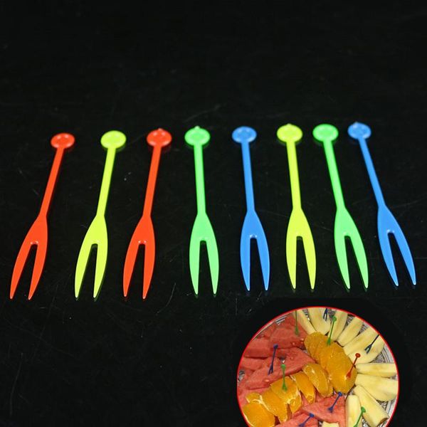 

8cm 300pcs цвет пластиковые продукты питания выборы фрукты вилка палочки стол cupcake toppers коктейль forks фестиваль свадьба decorati bbyv