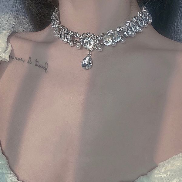 

huanzhi 2020 new exaggerated shiny choker rhinestone zircon crystal pendant clavicle chain necklace for women party jewelry, Golden;silver