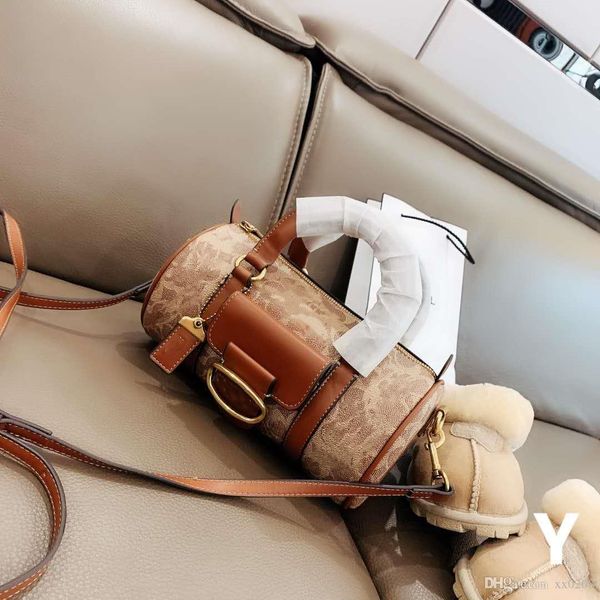 

designer design brand new classic retro leather exquisite foreign travel essential women's pillow bag