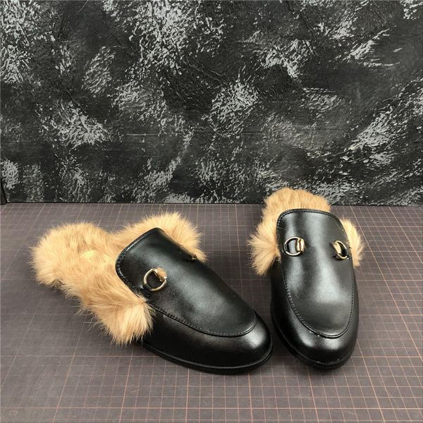 

2020 новые тапочки принцип принципиальные меховые тапочки меховые мулы ровные цепные женские повседневные туфли женщин мужские мокасины mull, Black;red