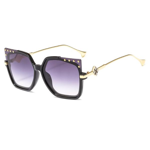

2020 new fashion luxury square sunglasses elegant butterfly design plastic material lenses uv400 protection eyewear, White;black
