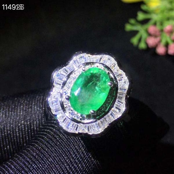

natural emerald ring fashionable gem quality 925 silver 7x9mm, Golden;silver
