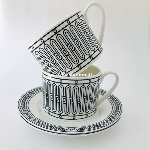 

classic bone china coffee cup and sacuer black line ceramic afternoon tea cup high-end pocelain coffee set fashional drinkware birthday gift