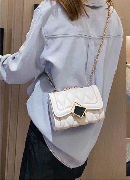 

2020 new summer literary small fresh pu small square bag women's flip bag selling