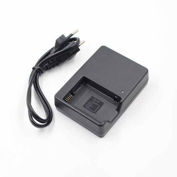 

consumer electronics mh-24 charger for nikon 3100 3200 3300 3400 3500 5600 d5100 d5200 p7000 en-el14a en-el14 enel14 battery charger
