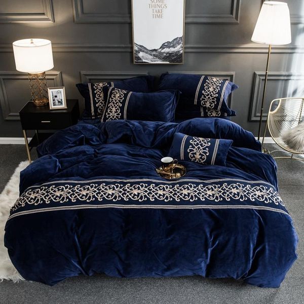 

new fleece fabric bedding sets embroidery bed set double  king size bed cover set sheet set/fitted sheet pillowcase