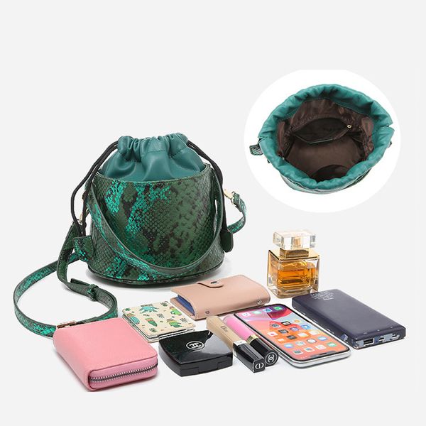 

2020 latest bucket python should bag in middle esat fashion girls bag for wedding partiy and marketing