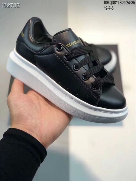 

2020 kids luxury shoes triple black white sneakers for childrens designer flat casual stripe star vintage dress platform shoes