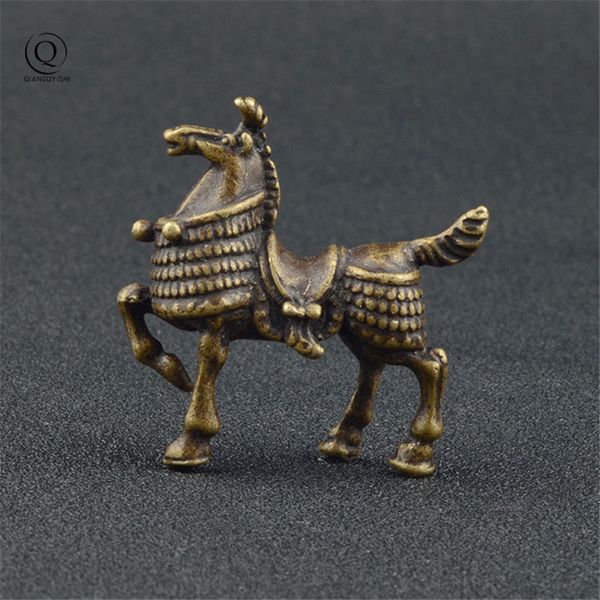 

keychains vintage copper war horse figurines nice steed animal pet keychain keyring classic 3d bag chain key creative gift, Silver