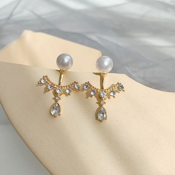 Versione coreana degli orecchini della pesca del diamante della perla adorabile personalità femminile amore orecchini della stella a cinque punte gioielli all'ingrosso