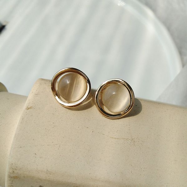 

stud women's temperament, fashion style, ladylike aesthetic, beautiful opal, small earrings, solid color moonlight luster round earri, Golden;silver