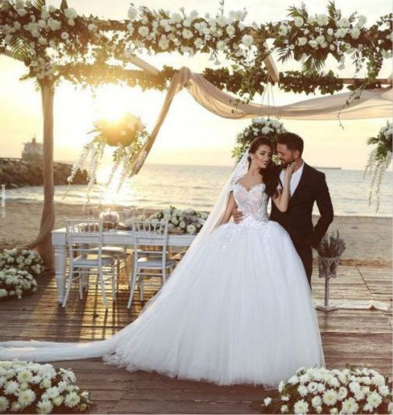 

off the shoulder ball gown wedding dresses 2021 spring summer lace appliques bridal gowns custom made lace up back vestidos, White