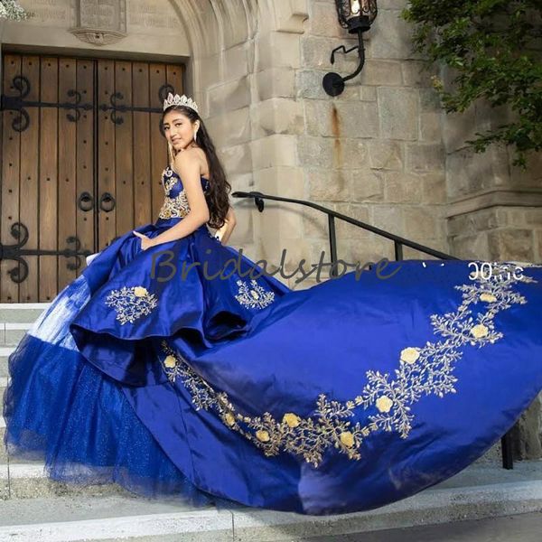 Abiti Quinceanera blu royal Abiti da ballo messicani con scollo a cuore 2020 con applicazioni dorate Corsetto Top Sweet 16 Abito da ballo v224t