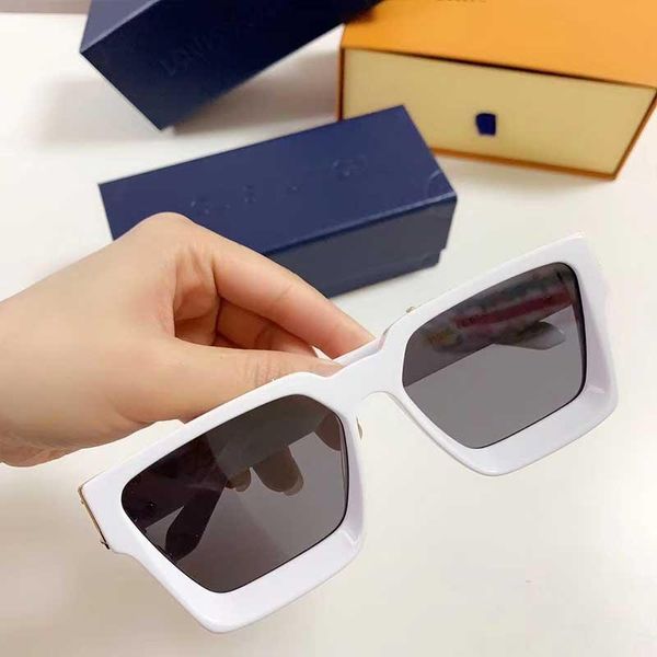 

Free original box Official Latest Color 1165 Fashion Sunglasses Millionaire Square Frame Top Quality Continuous Retro Decorative Glasses