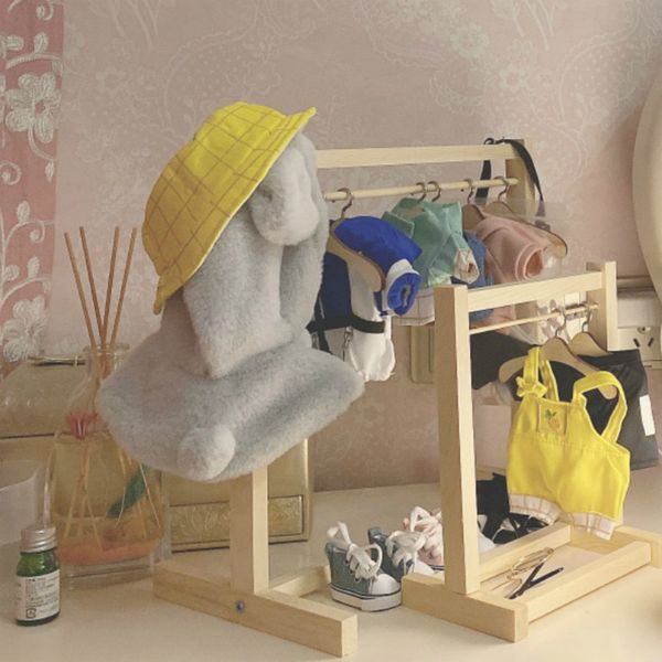 

[mykpop]kpop doll's clothes and accessories: clohtes rack floor simple clothes modern hanger fans collection sa20070502