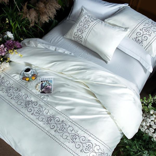 

42 white silver pink cotton imitate silk bedding set luxury  king size bed set bedsheets linen embroidery duvet cover