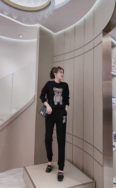 

fashion black space cotton sweater sports suit women's 2020 autumn and winter new casual sweater sweaterdrilling bear two-piece suit su, Black;gray