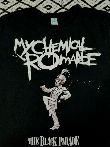 

my chemical romance t-shirt the black parade size m euc round neck teenage pop tee