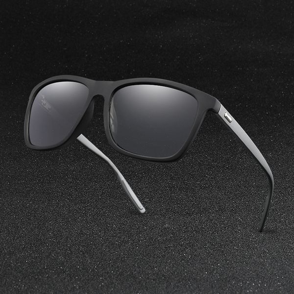 

square color changing sunglasses classic fashion wild high-quality ladies fashion shading ladies uv400, White;black