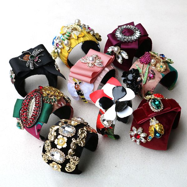 

trend flashes red lips bracelet crystal pineapple charms cuff open bangles bride jewelry wrist band armbanden voor vrouwen, Black