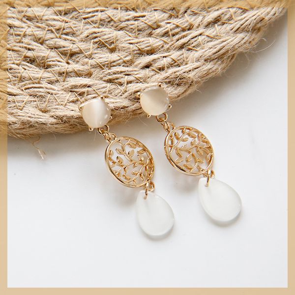 

2020 new winter earrings female retro earrings fashion white cat eye stone woven long ear accessories, Silver