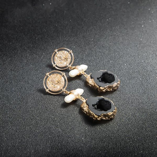 

2020 luxury jewelry trend earring alloy gold korean rhinestone cute stud freshwater pearl in drop fashion women accessories, Silver