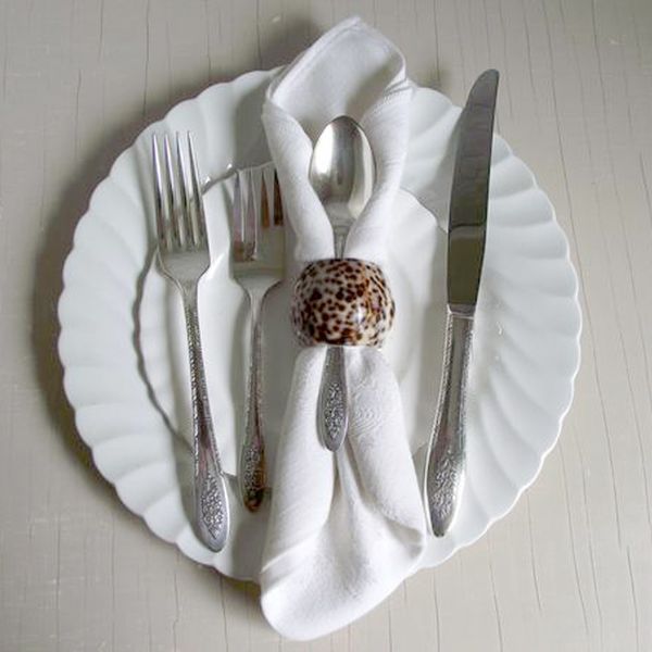 

6pcs/lot)tiger cowrie shell napkin rings natural shell napkin holders coastal beach house table decor