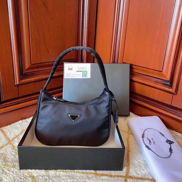 

2020 ladies fashion one shoulder underarm bag classic designer nylon bag brand fashion printed old flower