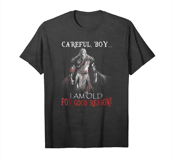 

купить knight templar осторожно, мальчик ... я стар для t shirt мужская футболка