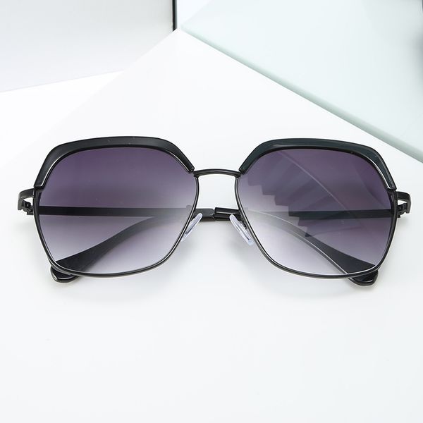 

wholesale -vintage oversize sunglasses men metal frame goggle eyewears for women outdoor club ladies shades oculos gafas 7051df, White;black
