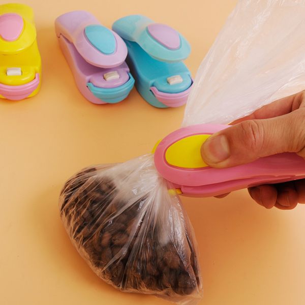 

resealer plastic sealer storage kitchen bag sealing mini heat food handy easy portable sealers gadgets machine packet snack for lrlrz