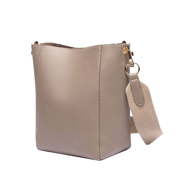 

luxurys designers bags sangle bucket bag female 2020 new style broadband shoulder/crossbody bag all-match large capacity simple female