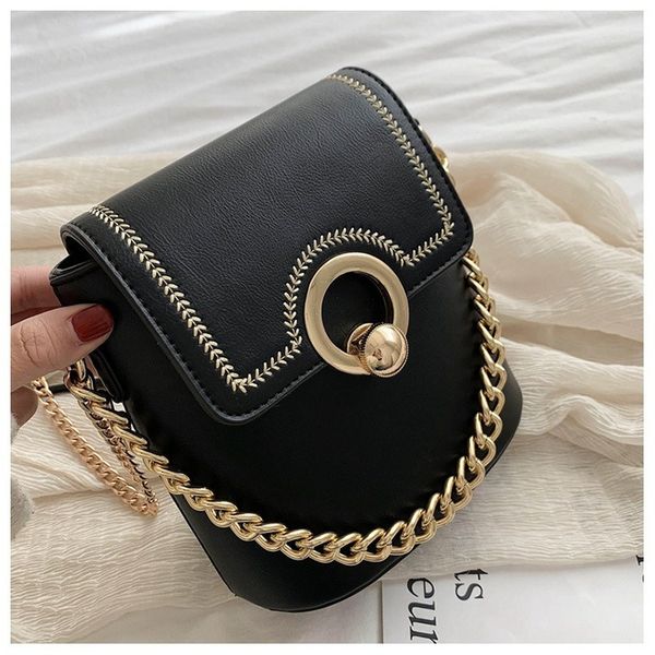 

2020 new ladies shoulder bag wild fashion korean pu lock chain crossbody bag women handbags