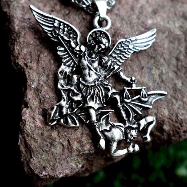 

sanlan 1pcs vintage st michael necklace, Silver