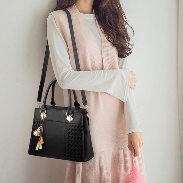 

кожа женщины сумки tassel pu качества totes сумка топ-ручка вышивка crossbody сумка леди мода стиль сумка