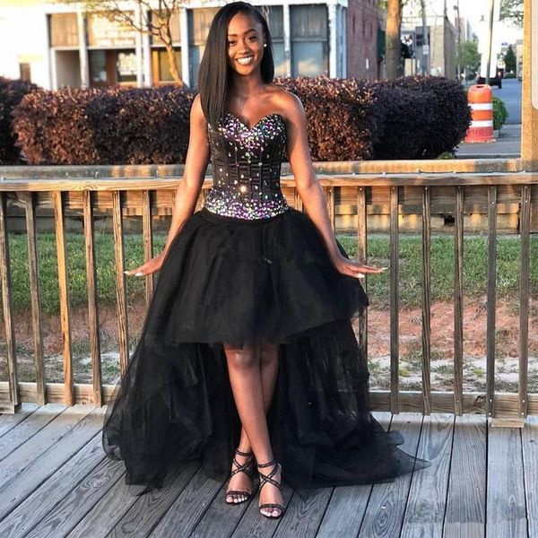 Sexy Sweetheart Black Girls Black Cocktail Dresses Abite Rhinestones Hi-Lo Lace su Sweet 16 Abiti da sera senza maniche