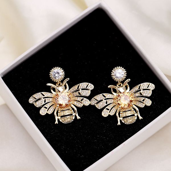

lovely diamond zirconia animal bee stud earrings for woman girls super glittering ins fashion luxury designer 925 silver post, Golden;silver
